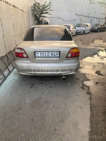 Kia Sephia-3