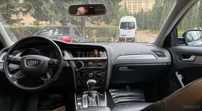 Audi A4-4