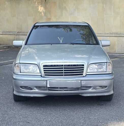 Mercedes C 200-1