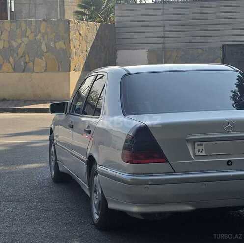 Mercedes C 200-10