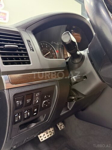 Toyota Land Cruiser-15