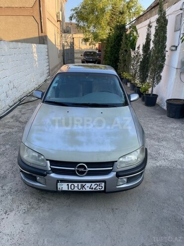 Opel Omega-1