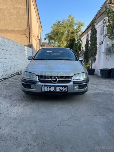 Opel Omega-2