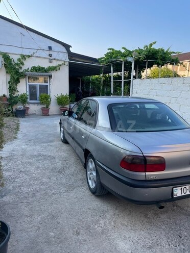 Opel Omega-7