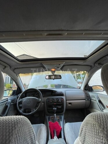 Opel Omega-13