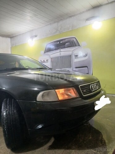 Audi A4-2