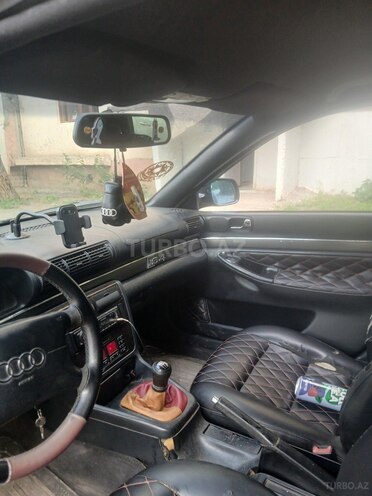 Audi A4-5