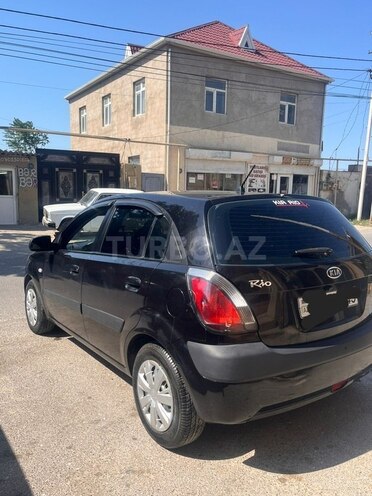 Kia Rio-2