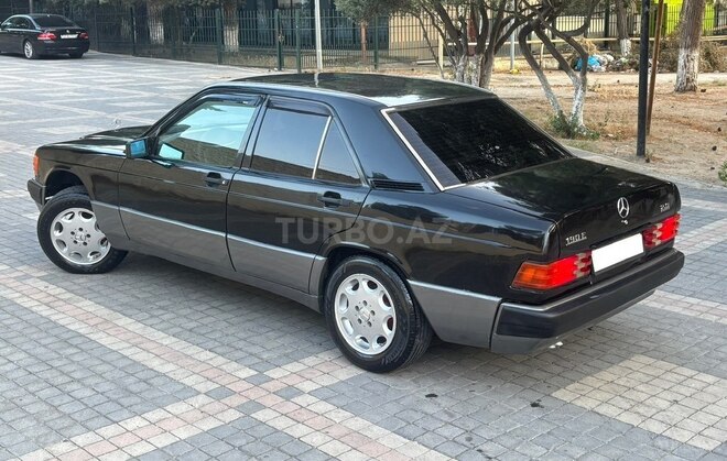 Mercedes 190-5