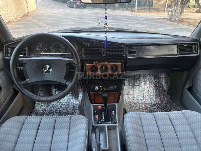 Mercedes 190-7