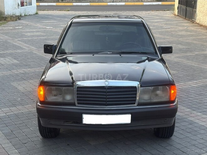 Mercedes 190-2