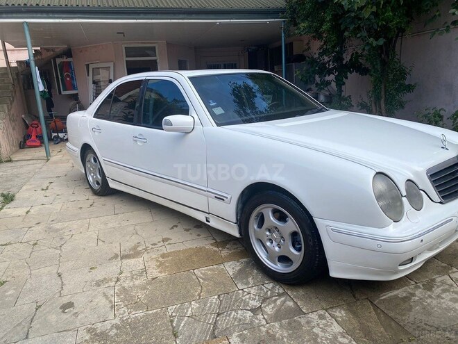 Mercedes E 240-10