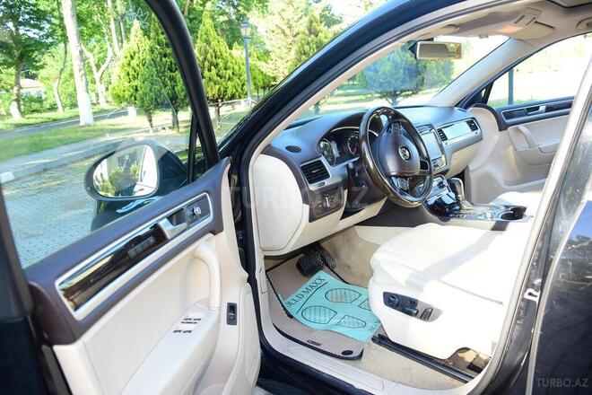 Volkswagen Touareg-8
