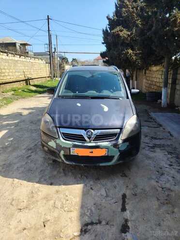 Opel Zafira-1