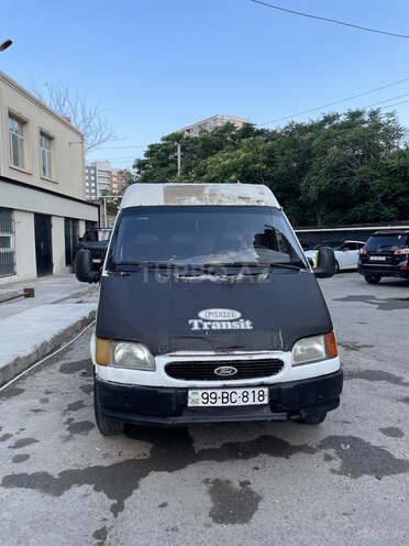 Ford Transit-1