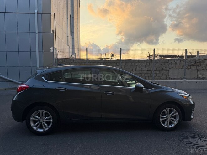 Chevrolet Cruze-11