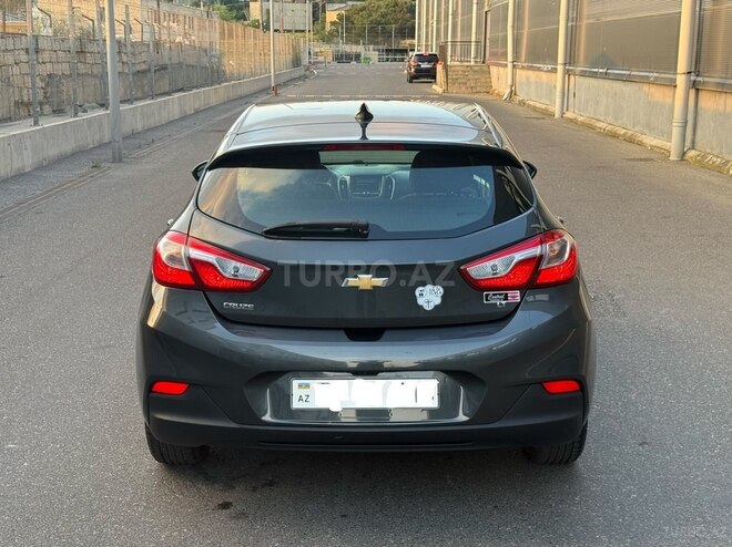 Chevrolet Cruze-14