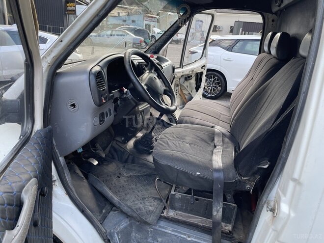 Ford Transit-14