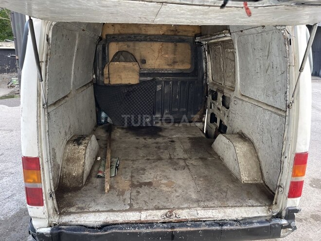 Ford Transit-15