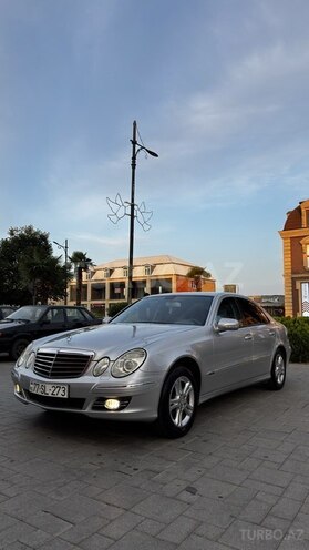 Mercedes E 220-2