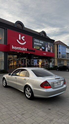 Mercedes E 220-5