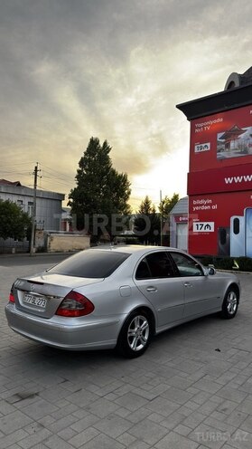 Mercedes E 220-4