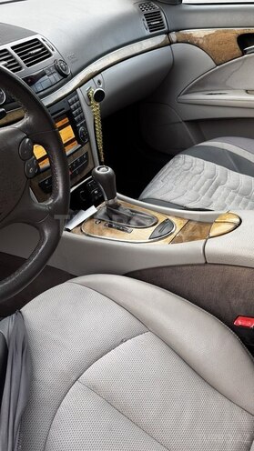 Mercedes E 220-7