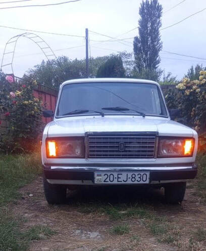 LADA (VAZ) 2107-1