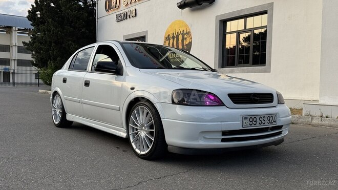 Opel Astra-2