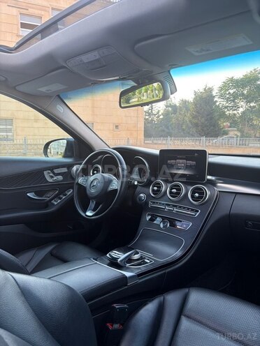 Mercedes C 300-11