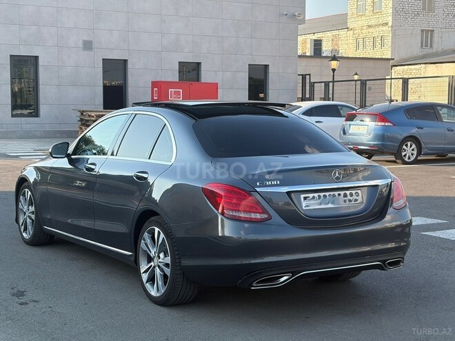 Mercedes C 300-10