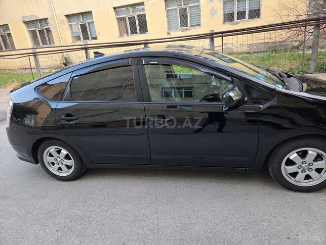 Toyota Prius-3