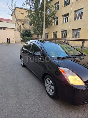 Toyota Prius-2
