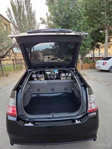 Toyota Prius-10