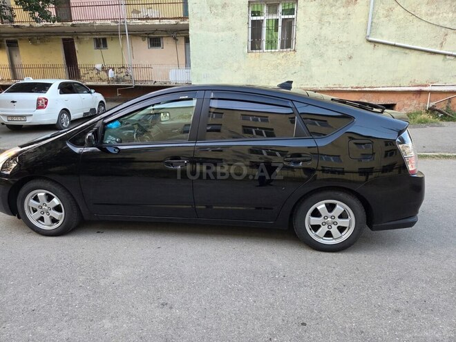 Toyota Prius-11