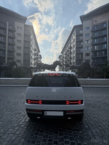 Hyundai Santa Fe-10