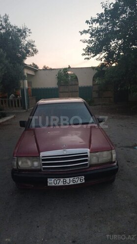 Mercedes 190-1