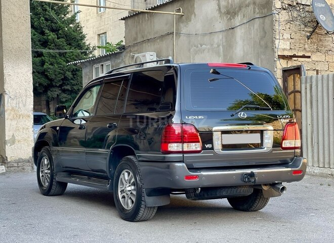 Lexus LX 470-4