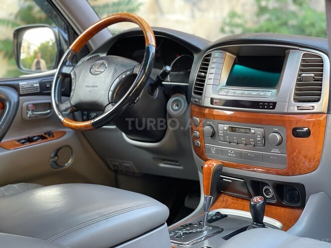 Lexus LX 470-8