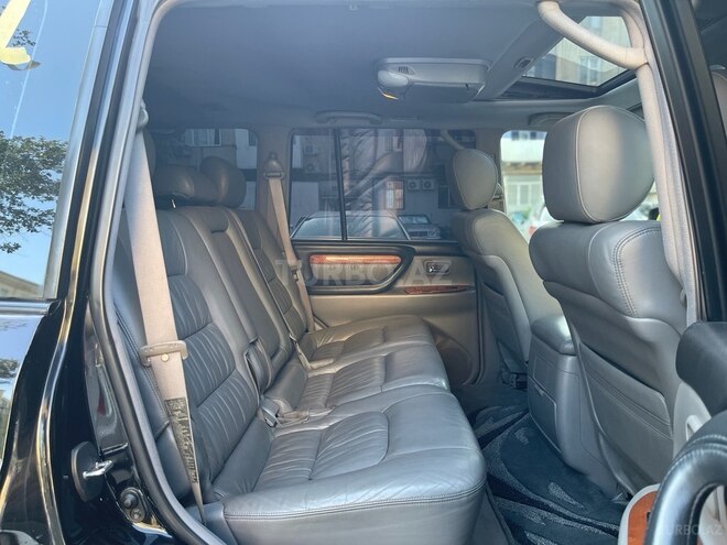 Lexus LX 470-13