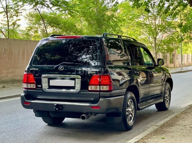 Lexus LX 470-15