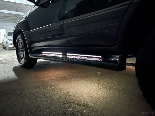 Lexus LX 470-16