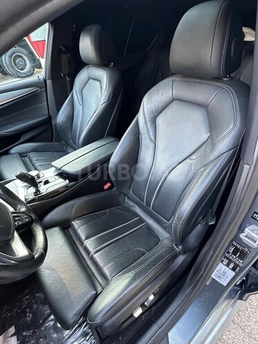 BMW 520d-13