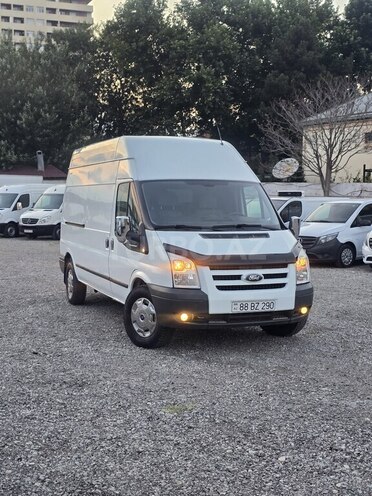 Ford Transit-3