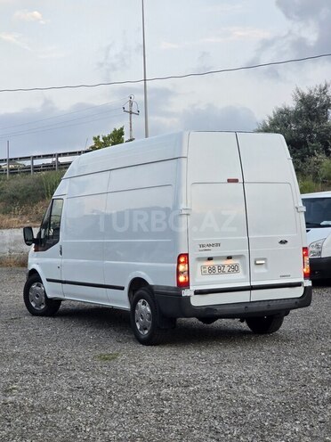 Ford Transit-6