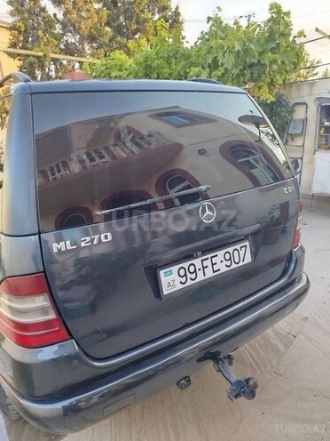 Mercedes ML 270-2
