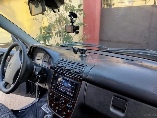 Mercedes ML 270-9