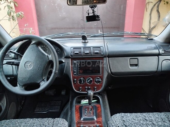 Mercedes ML 270-3