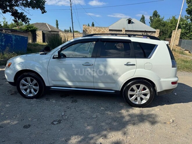 Mitsubishi Outlander-4