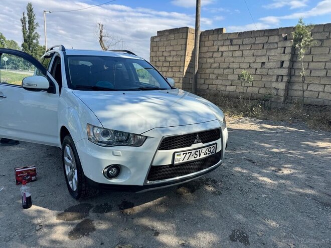Mitsubishi Outlander-3